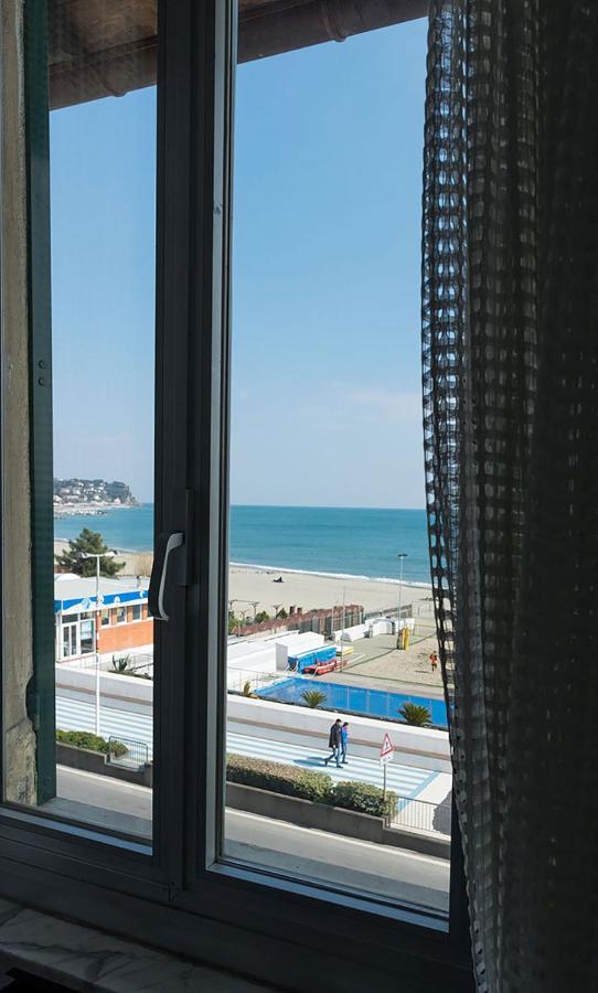 Appartement House By The Sea à Albissola Marina Extérieur photo